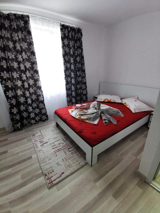 Casa De Vacanta Maga Dubova Bagian luar foto