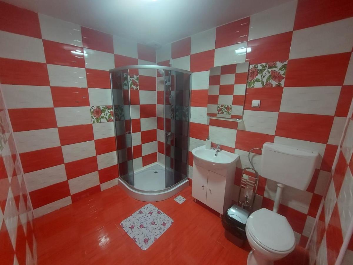 Casa De Vacanta Maga Dubova Bagian luar foto