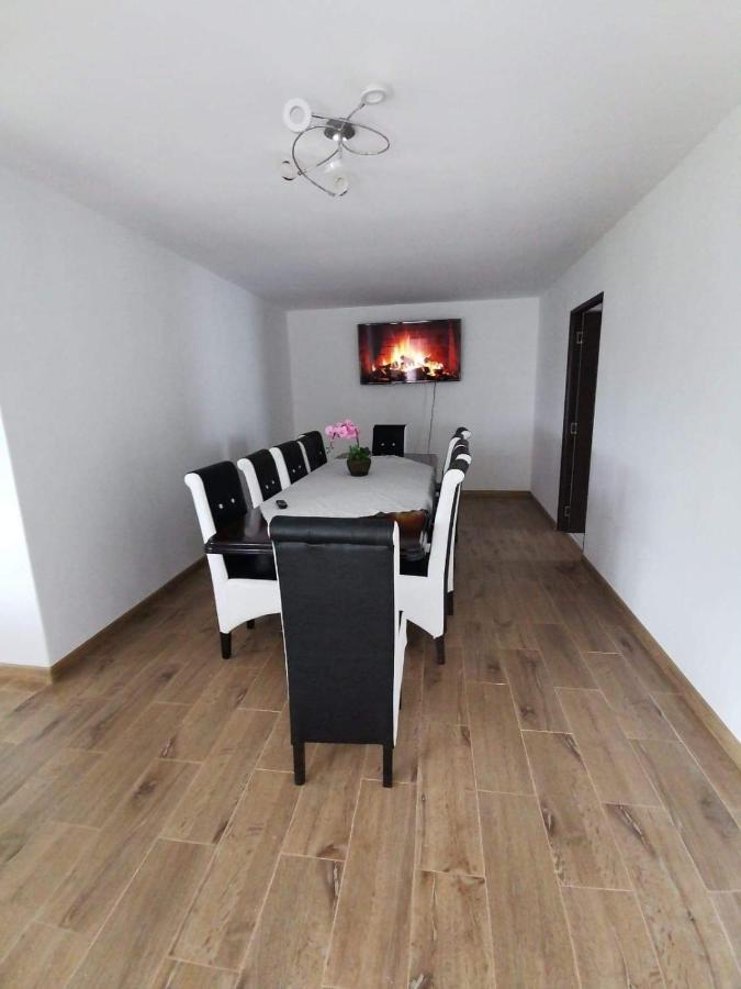 Casa De Vacanta Maga Dubova Bagian luar foto