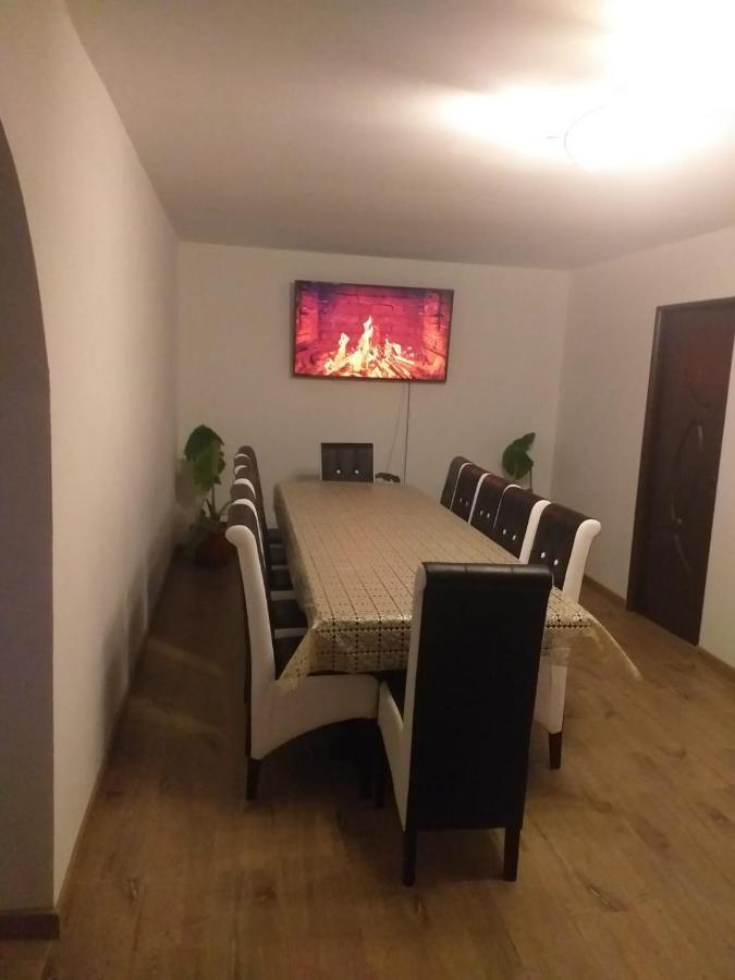 Casa De Vacanta Maga Dubova Bagian luar foto