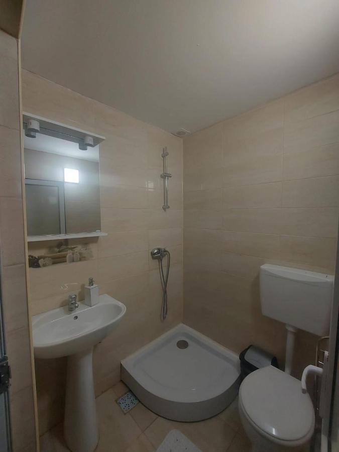 Casa De Vacanta Maga Dubova Bagian luar foto
