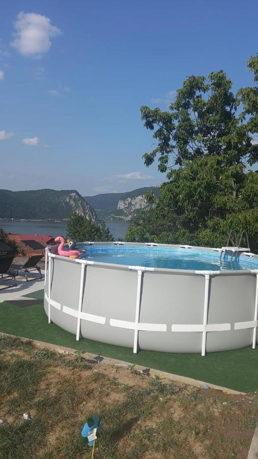 Casa De Vacanta Maga Dubova Bagian luar foto