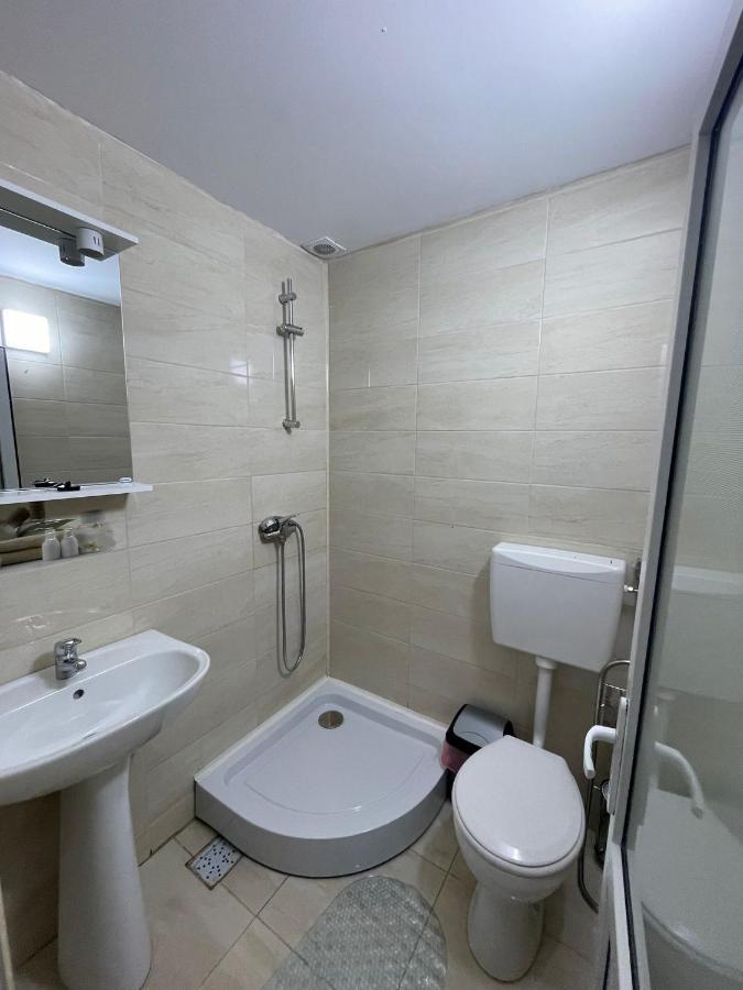 Casa De Vacanta Maga Dubova Bagian luar foto